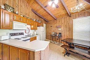 Beech Mountain Cabin w/ Deck, Grill: Ski + Hike!