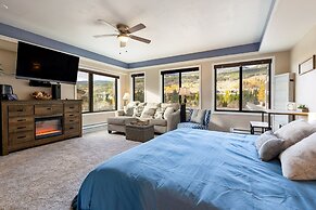 2782 Slopeside 1 Bedroom Condo by RedAwning