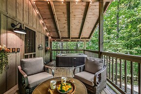 Light'n Bug Bungalow 1 Bedroom Cabin by RedAwning