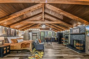 Light'n Bug Bungalow 1 Bedroom Cabin by RedAwning