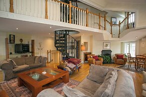 Parnell Boulevard Apartments