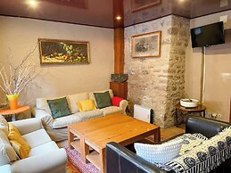 La Maison Bleue