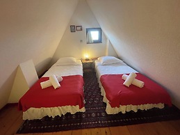 La Maison Bleue