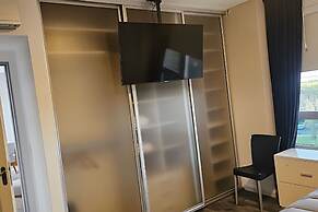 Alquiler 2 Ambientes frente Hotel Hilton