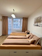 Charming Apart Near Center