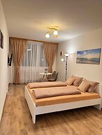 Charming Apart Near Center