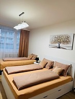 Charming Apart Near Center