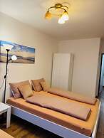 Charming Apart Near Center