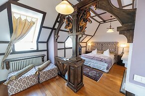 Casa Din Bran-Inn Center