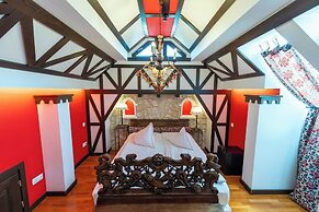 Casa Din Bran-Inn Center