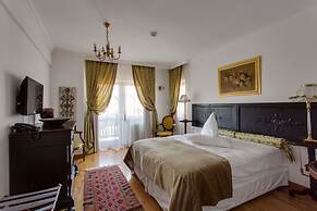 Casa Din Bran-Inn Center