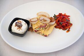 Casa Din Bran-Inn Center