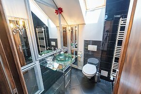 Casa Din Bran-Inn Center