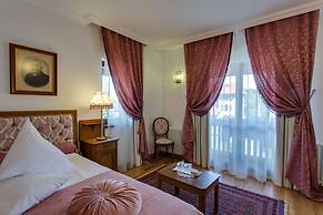 Casa Din Bran-Inn Center