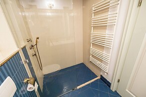 Casa Din Bran-Inn Center