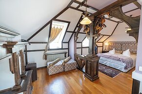 Casa Din Bran-Inn Center