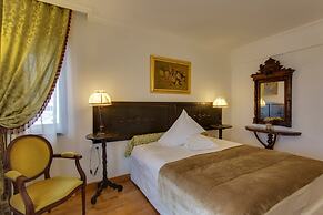 Casa Din Bran-Inn Center