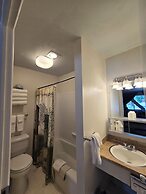 Chateau Rouge Condominiums