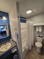 Chateau Rouge Condominiums