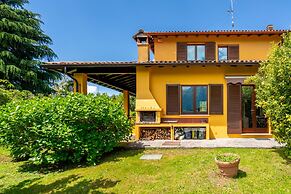 Villetta Camelia with Garden