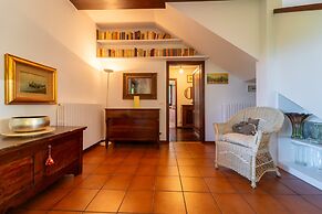 Villetta Camelia with Garden