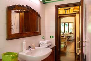 Villetta Camelia with Garden