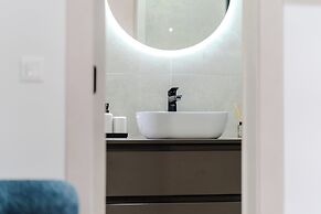 Luxury apartment Marino near beach