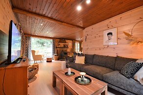 Cozy Chalet With Barbecue