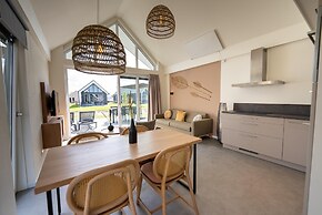 Modern Lodge by the Water