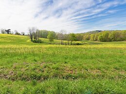 Spacious House With Heated Pool and Sauna