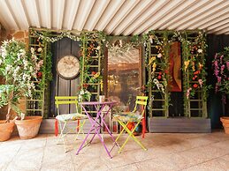 Spacious House With Heated Pool and Sauna