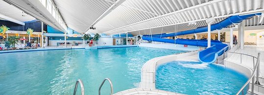 Modern Holiday Home With Sauna, in a Holiday Park, Beach Within Walkin