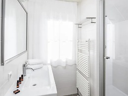 Villa in a Holiday Park Near sea