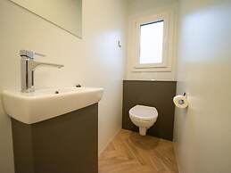 Nice Chalet With Dishwasher 16 km From Maastricht