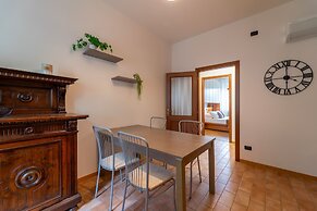 Autumn Apartment by Wonderful Italy