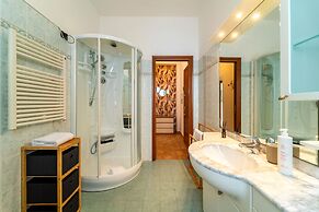 Autumn Apartment by Wonderful Italy