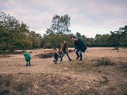 Nice Villa With 4 Bathrooms, Near Vrachelse Heide