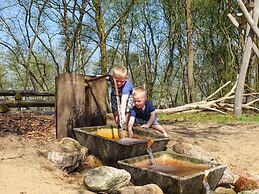 Wooden Lodge Near Three National Parks