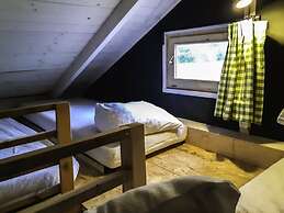 Wooden Lodge Near Three National Parks