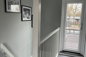 Modern Chalet With Dishwasher, Near De Efteling