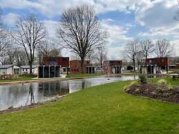 Modern Chalet With Dishwasher, Near De Efteling