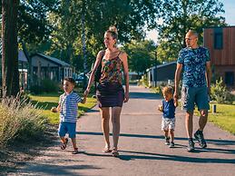 Modern Chalet With Dishwasher, Near De Efteling