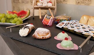 Dana Rooms Bed and Breakfast