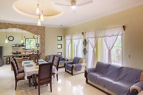 Root Wellness Arenal