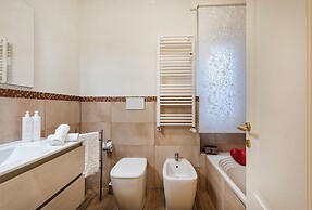 Modern Apartment with Patio in Rapallo