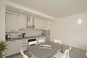 Sunshine Apartment by Wonderful Italy