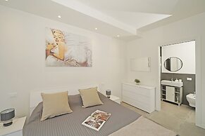 Sunshine Apartment by Wonderful Italy
