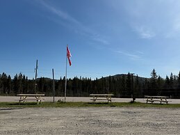 Wawa Northern Lights Motel & chalets