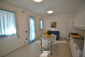 Modern Downtown Flat Near the Beach