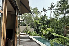 Ubud Mas Glamping Luxury Tent